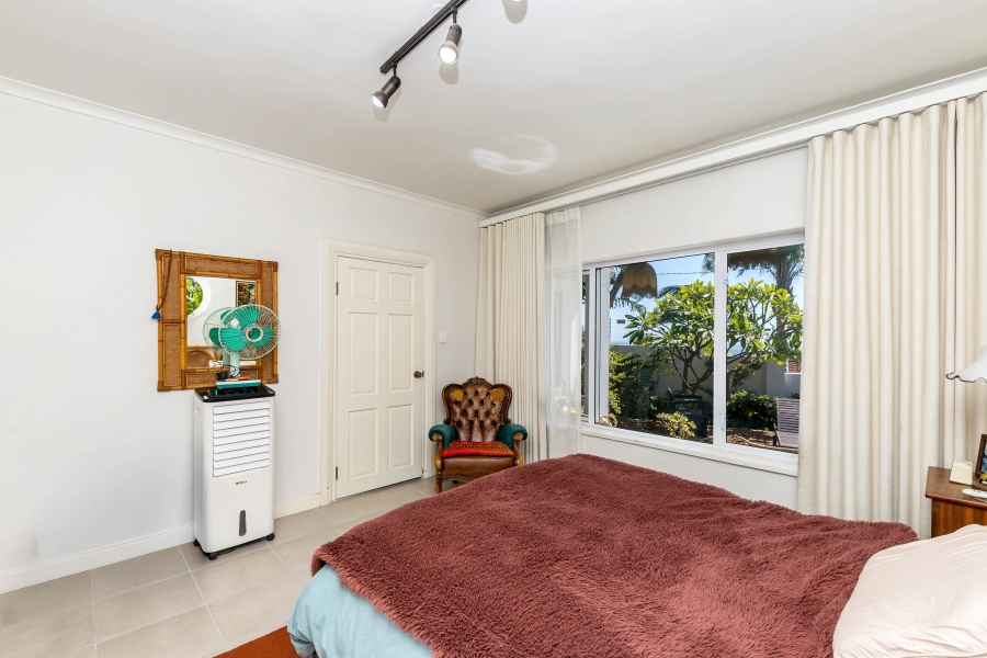 To Let 1 Bedroom Property for Rent in Green Point Western Cape
